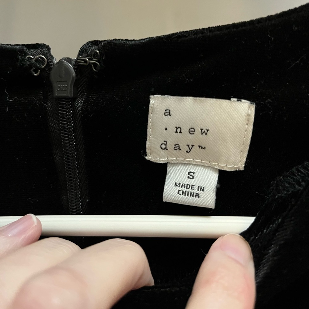 Like-New a new day Black Velvet Dress - Picture 6 of 8